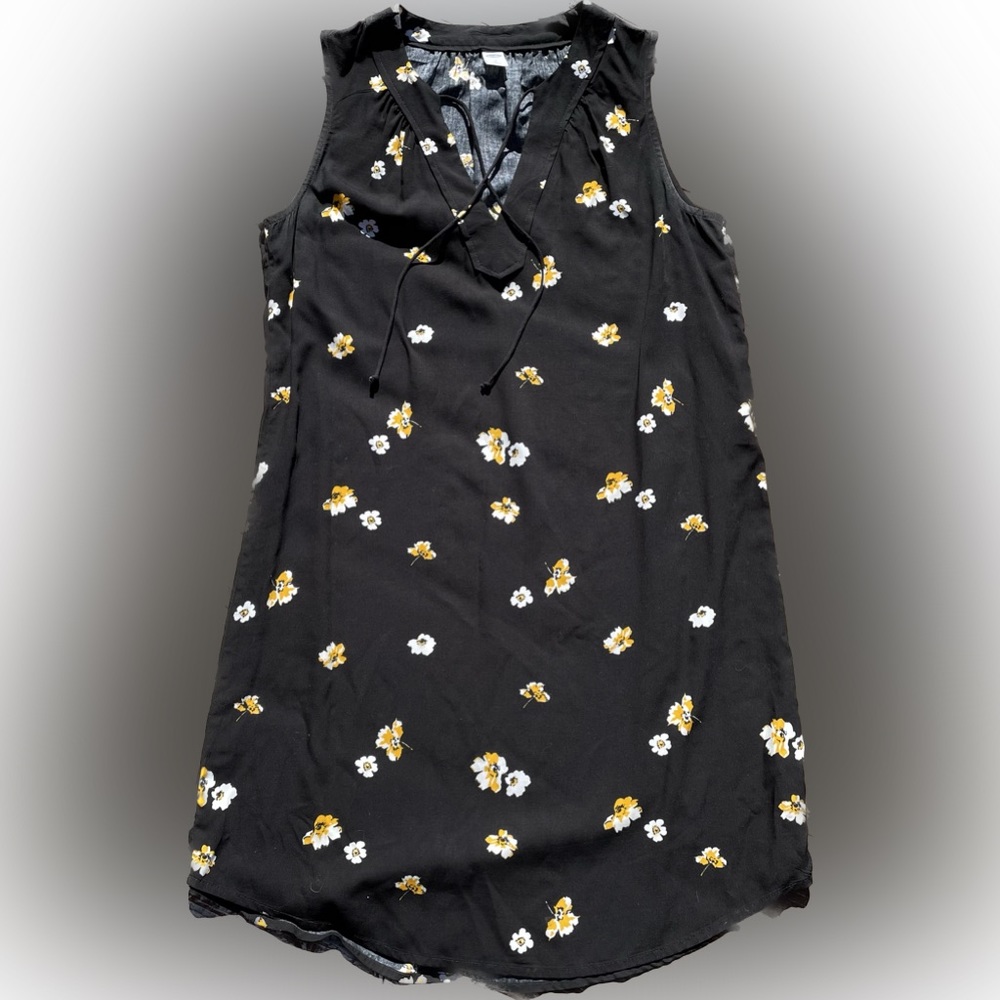 ❤️2/$30 Old Navy Black Dress With White And Yellow Flowers